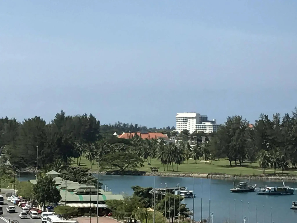 MARINA COURT VACATION HOME 3 BEDROOMS - Kota Kinabalu