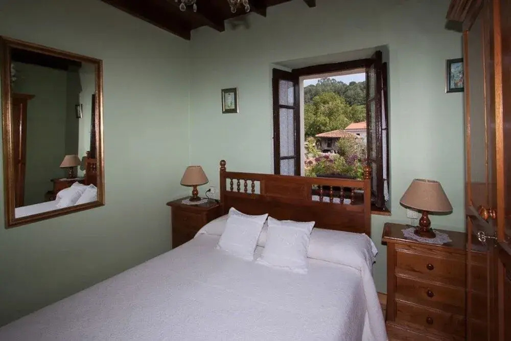 Casa del Cuetu. Traditional village house in Asturias