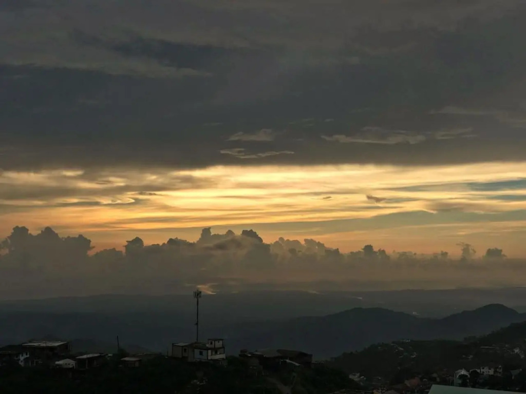 Vacation House in Baguio with Amazing Sunset Views
