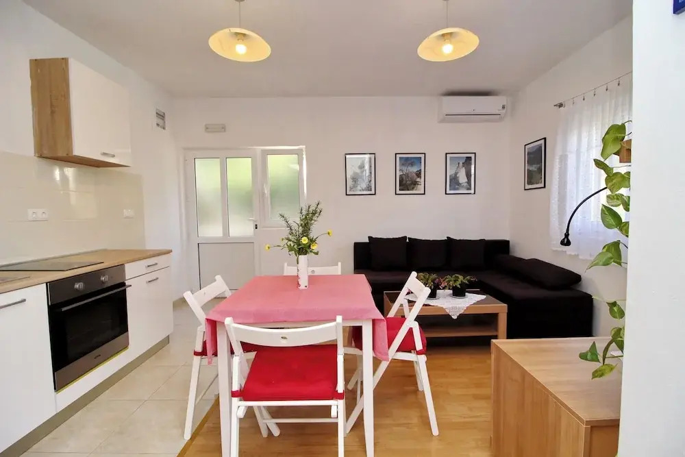 Apartments Nodilo