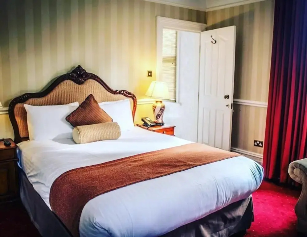 Brook Hall Hotel
