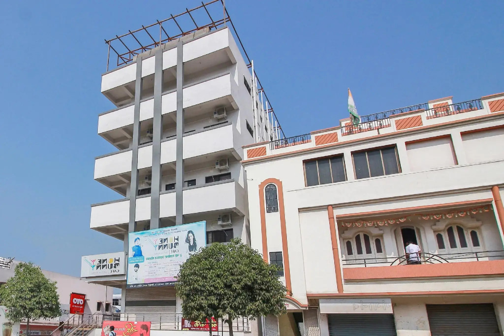 OYO 46968 Mahakal Inn