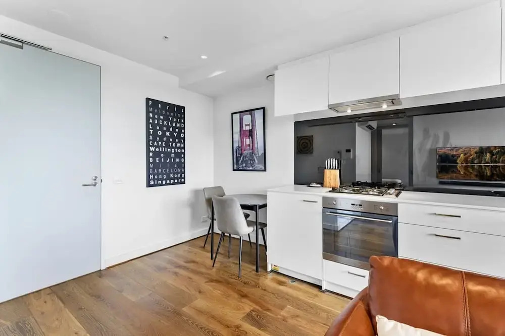 Pristine 1-bed Apartment Near Local Cafes