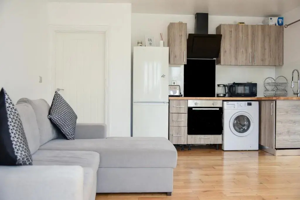New 1bedroom serviced apartment with large balcony