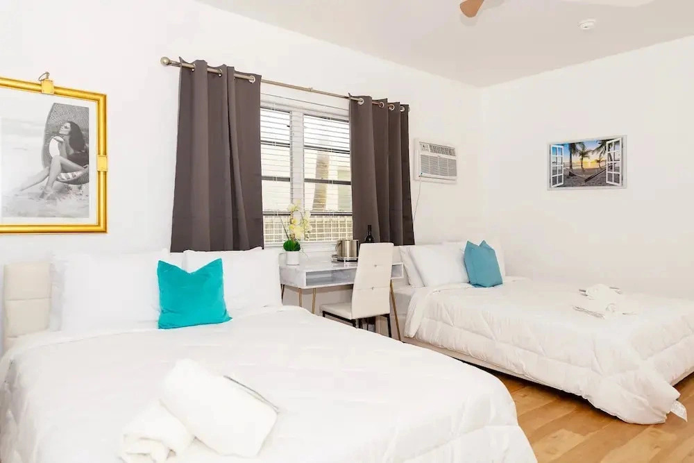 Sunny 2BR Miami Beach Apartment, Perfect Location