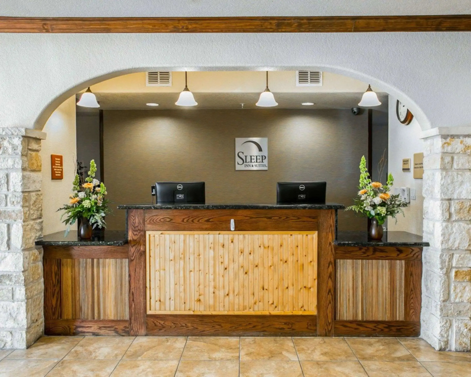 Sleep Inn & Suites Gonzales near Palmetto State Park