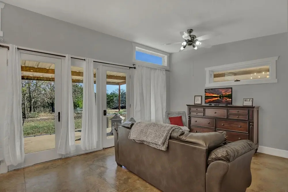 Romantic Casita With Grill ten min From Downtown!