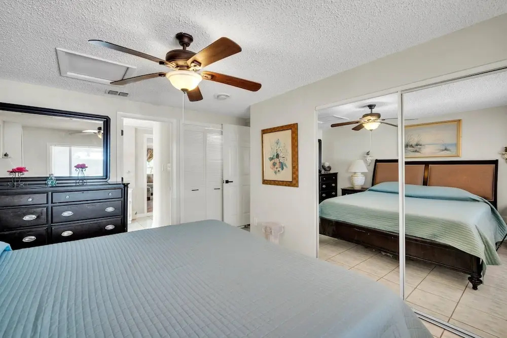 Waterfront Escape With Private Pool & Gulf Access 3 Bedroom Home