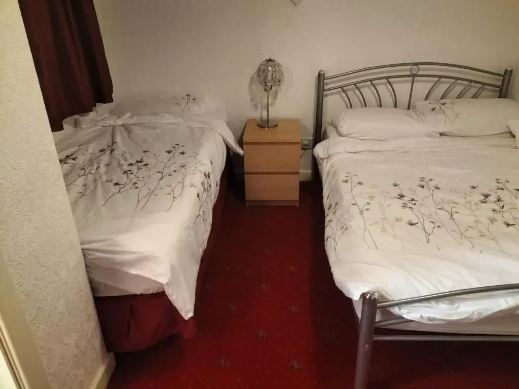 Highbury Hotel