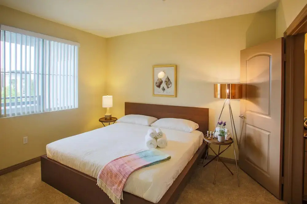 Luxury Suites Irvine