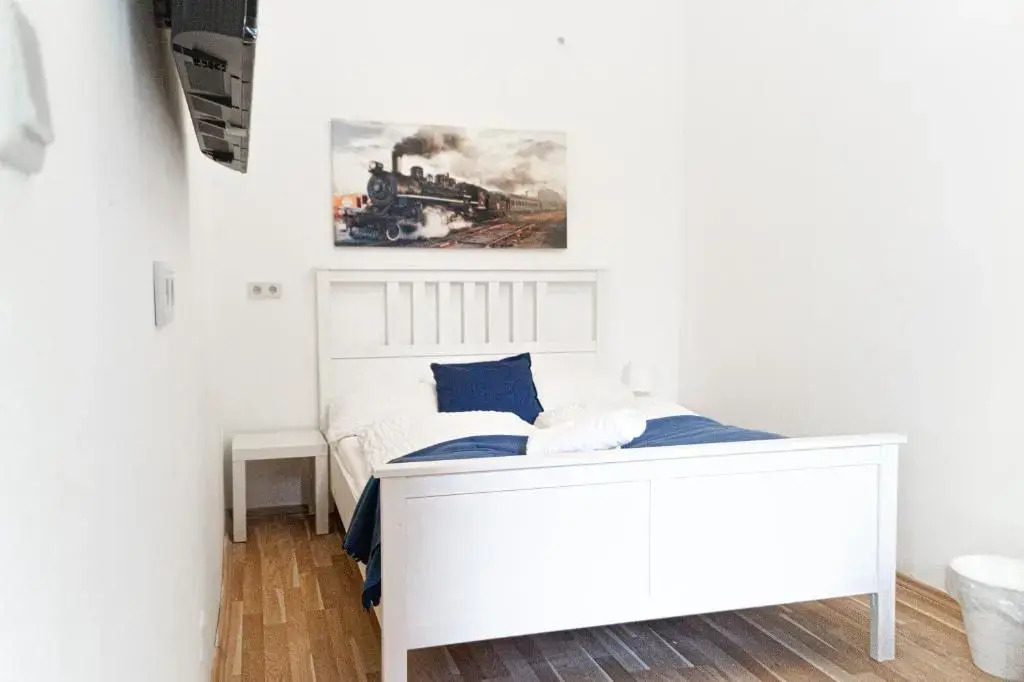 Pleasant 4 private rooms in shared Apartment- Ideal for short & Longstays