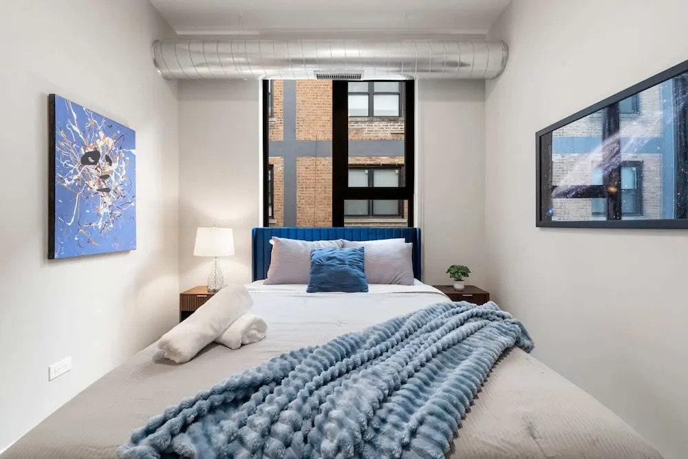 Month Edgewater Booking 2BD 2BA w Gym Parking