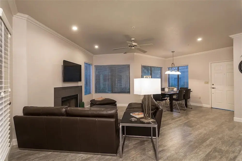 Home Suite Home 3 BR by Casago
