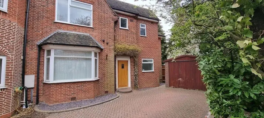 Large Home near city centre, UOB & QE hospital