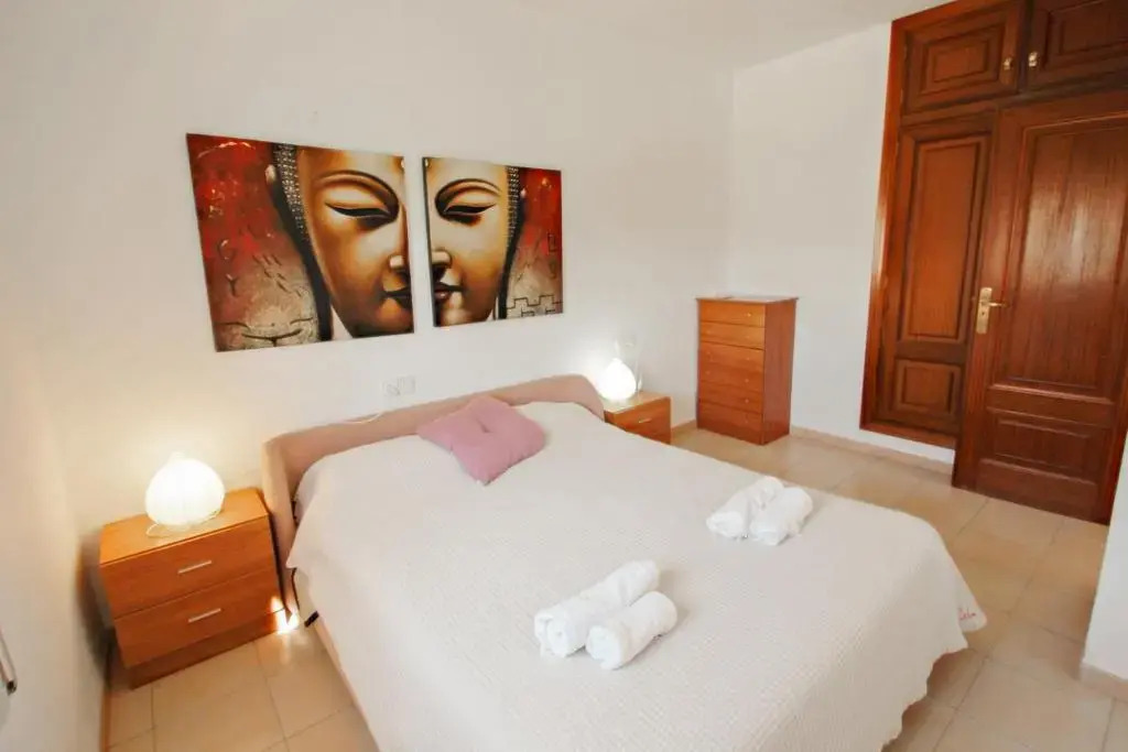 Celia - oceanfront villa in Costa Blanca