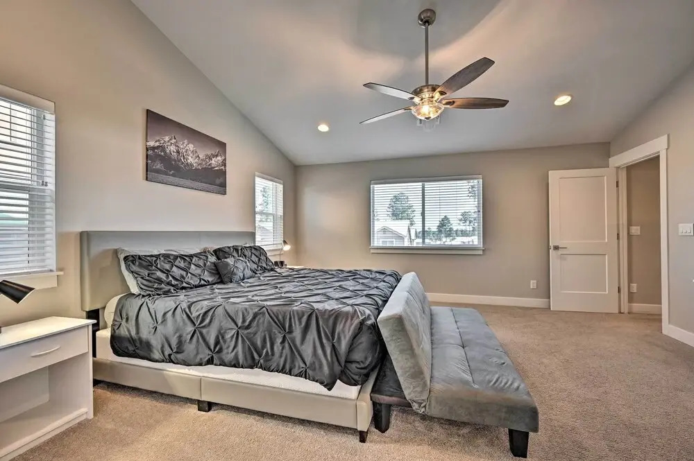 Spacious Flagstaff Home with Fenced Yard and Grill