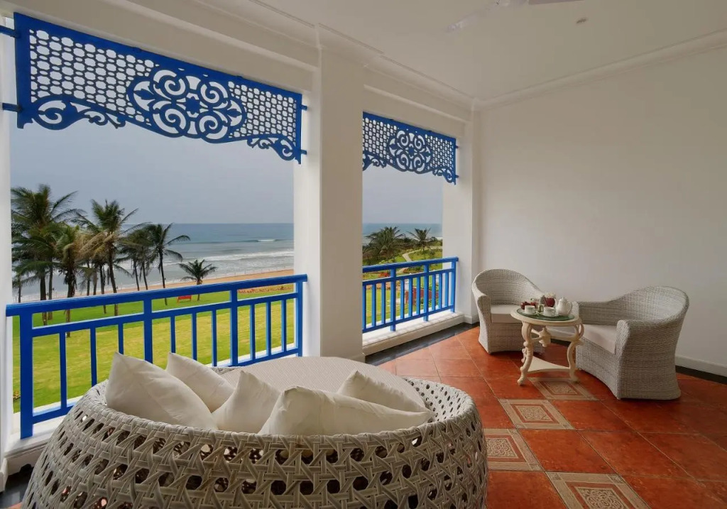 Mayfair Palm Beach Resort