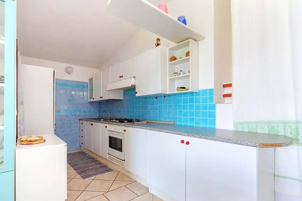 House with 4 Bedrooms in San Teodoro, with Wonderful Sea View And Furnished Garden - 250 M From the Beach