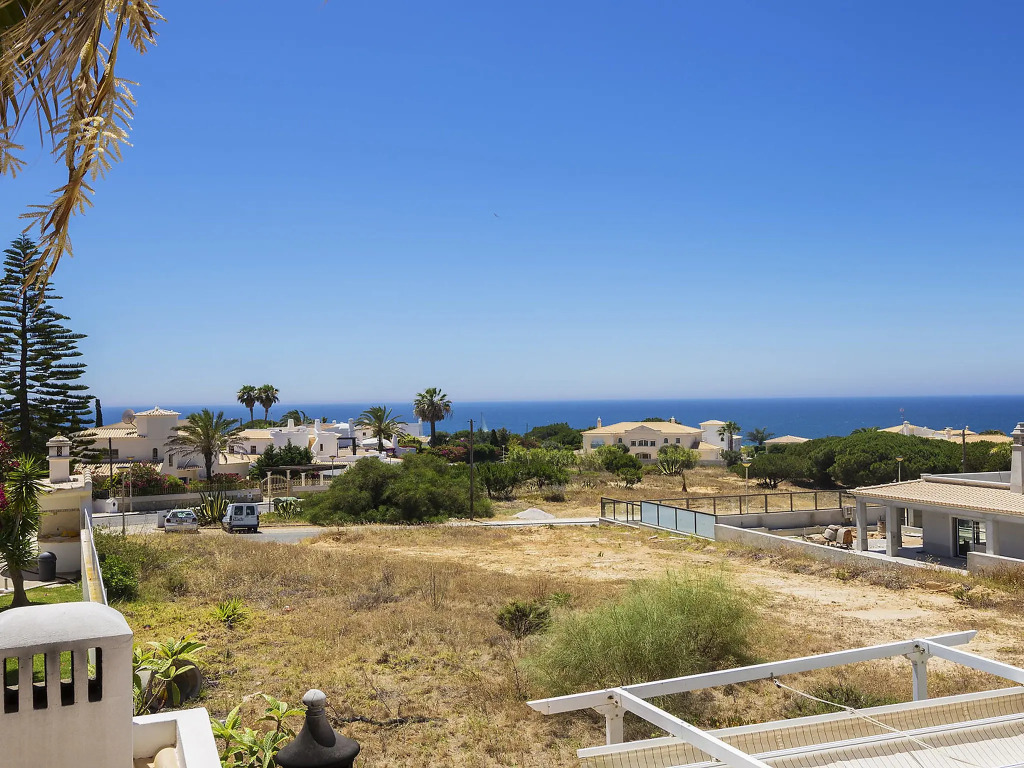 Villa Galé 600m from the beach by Interhome