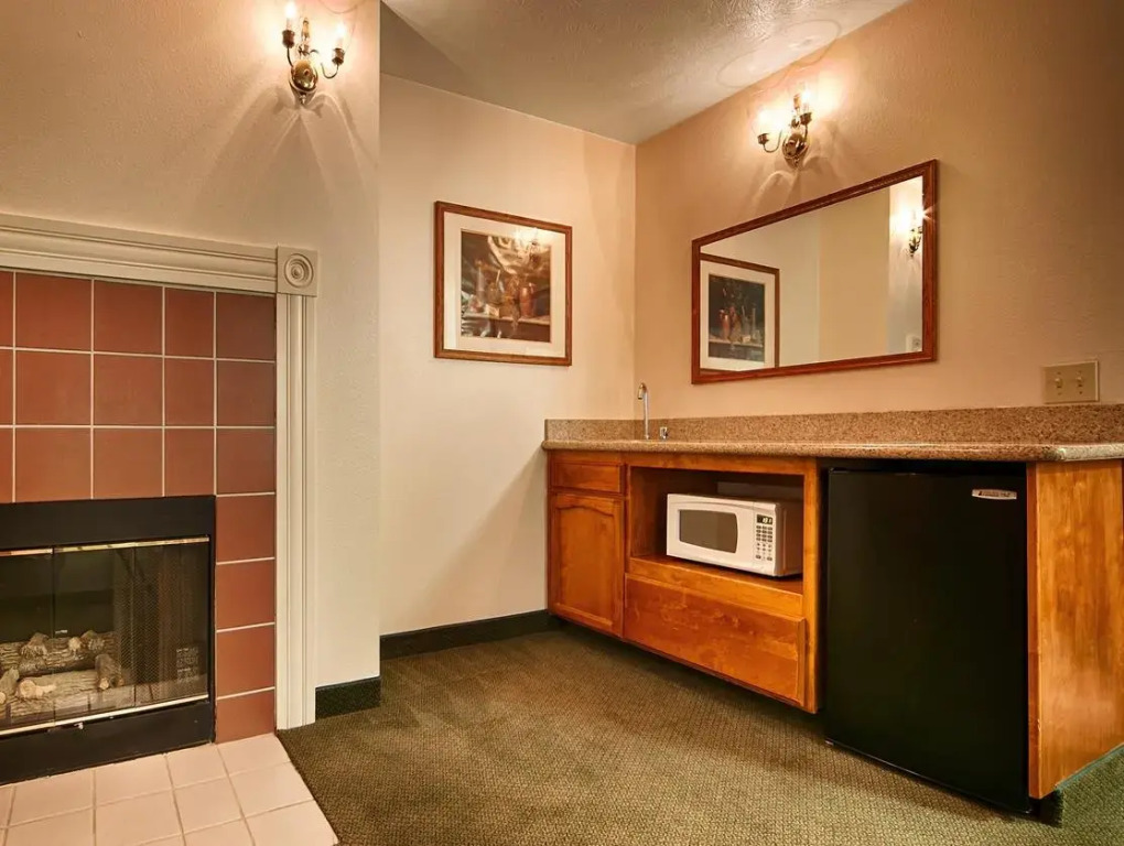 Best Western John Jay Inn