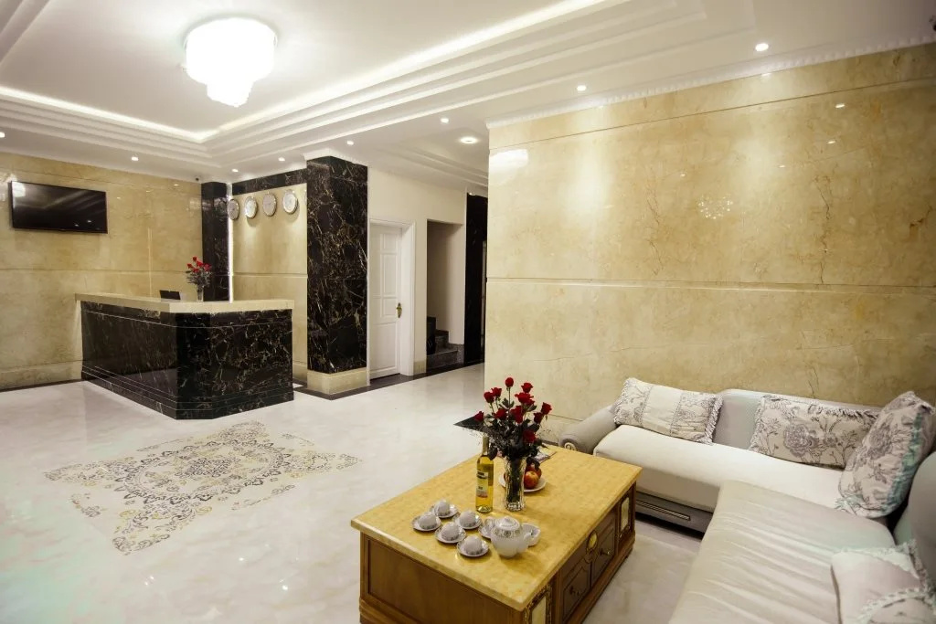 Rose Hotel