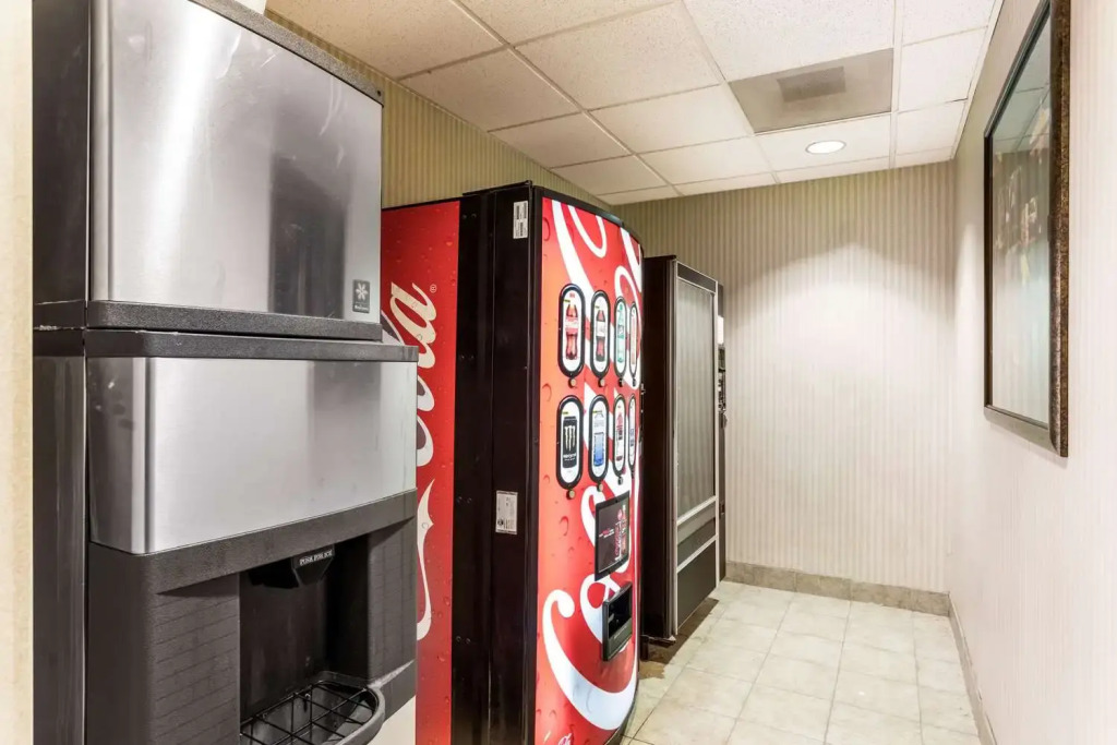 Holiday Inn Express Hotel & Suites Findley Lake