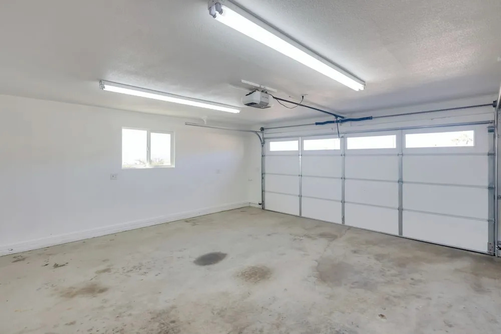 Putting Green, Pool Access: Lake Havasu City Home!