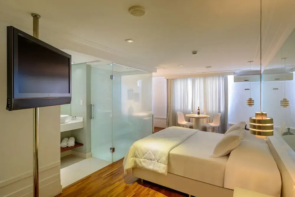 Apple Motel