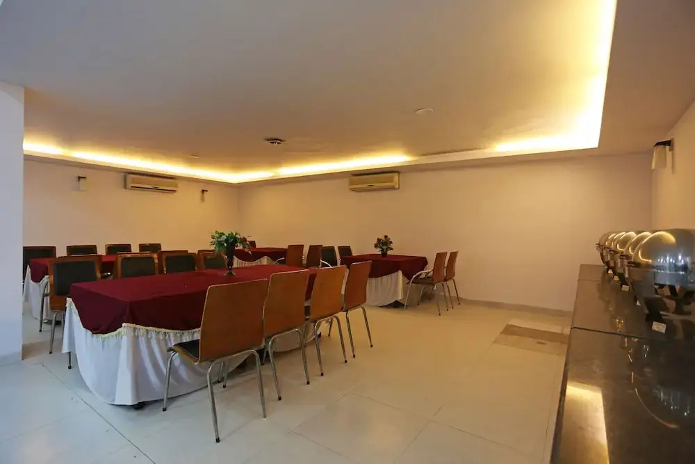 Cherisha Zone by OYO Rooms