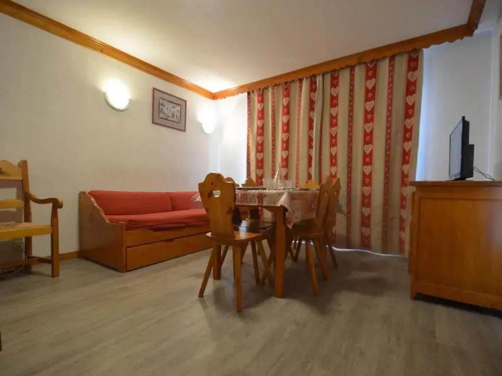 Appartement Les Menuires, 3 pièces, 6 personnes - FR-1-452-235