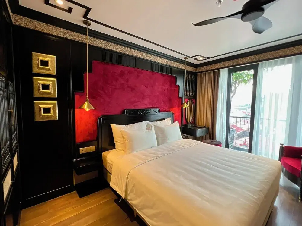 Bay Luxury Beijing Hotel