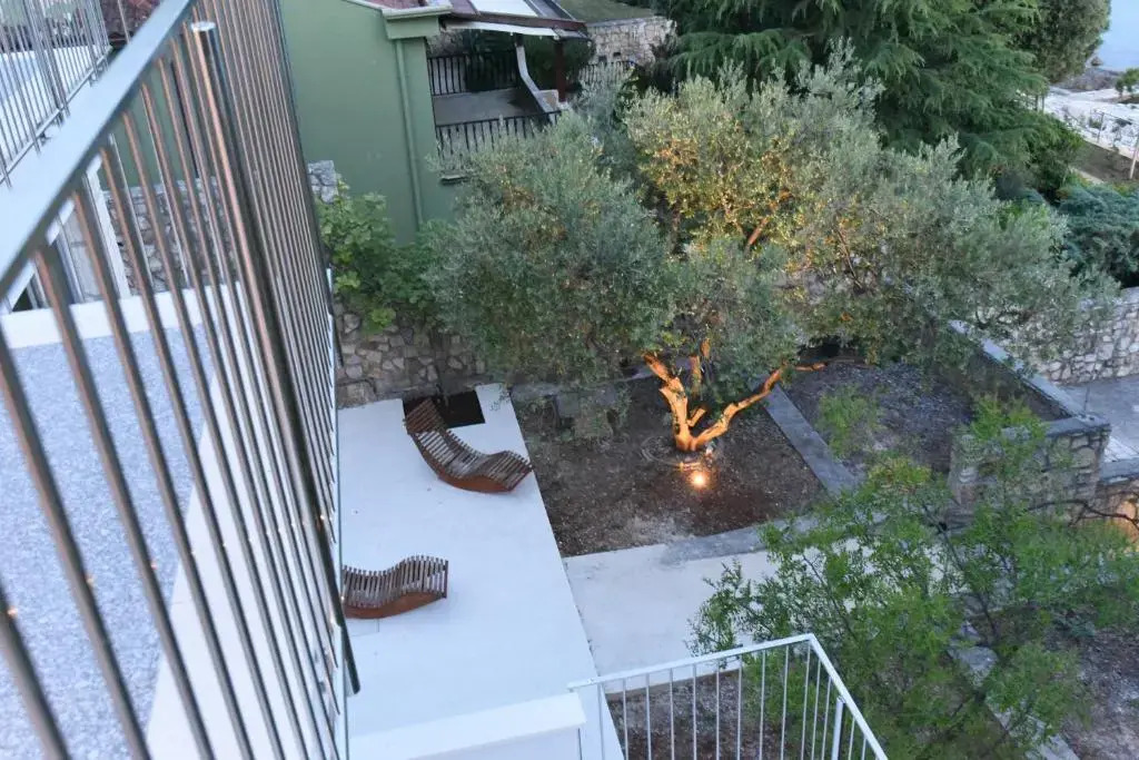 Buric House - M suite - 95m2 and 54 m2 terrace