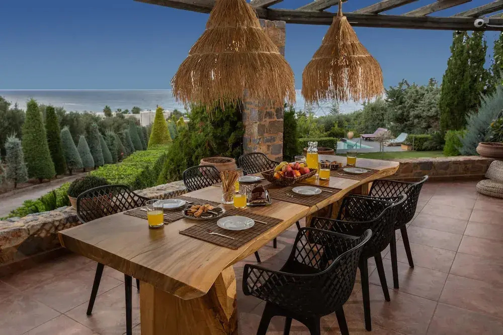 Luxury Villa Golden Crest with private pool