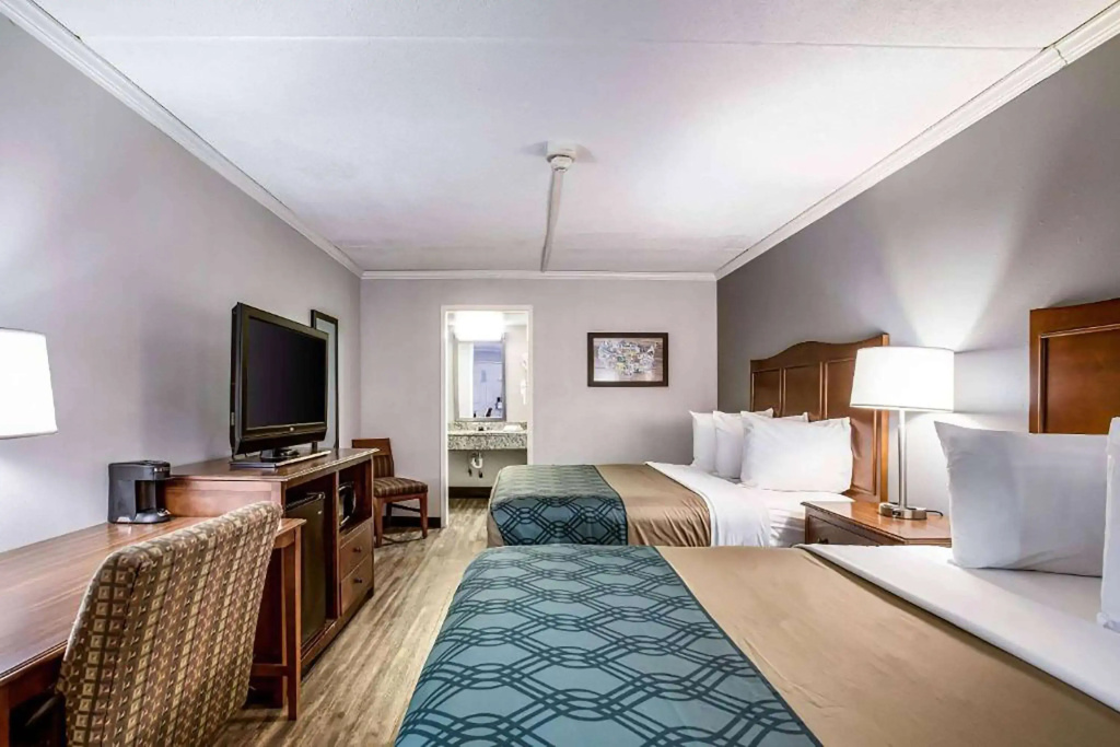 Travelodge by Wyndham Canton-Livonia Area, MI