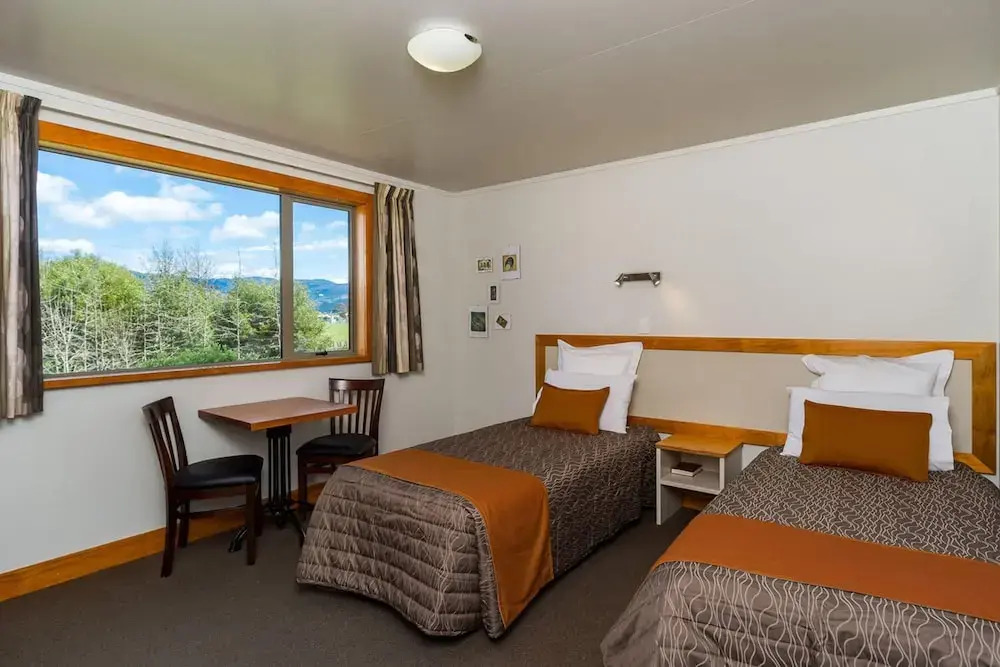 Edens Edge Lodge