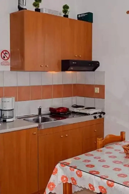 Manos Apartments