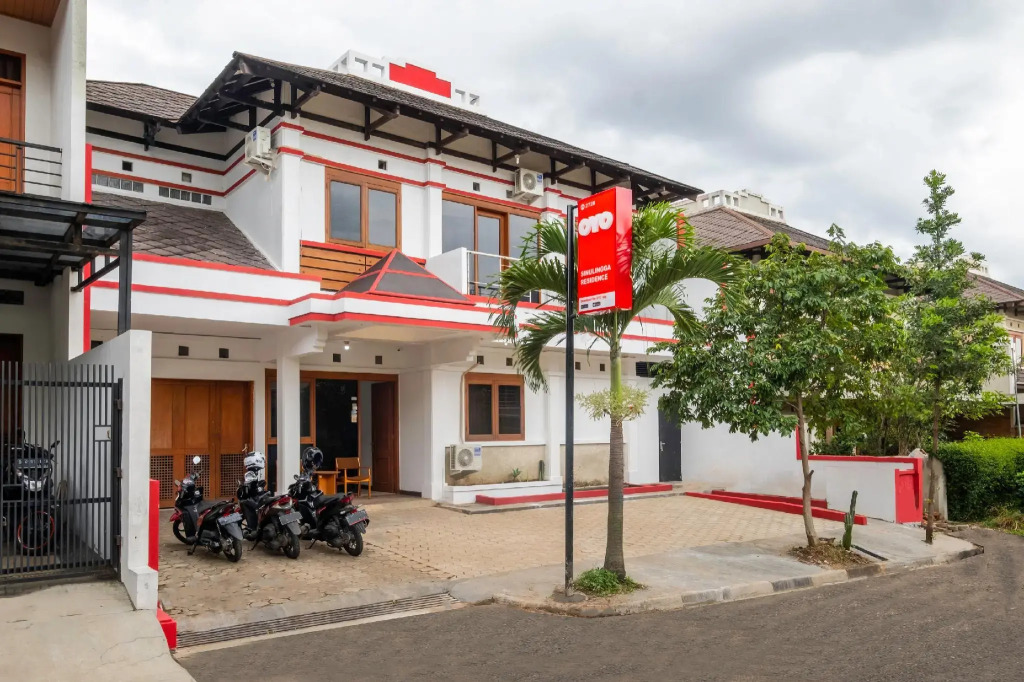 OYO 2728 Sinulingga Residence