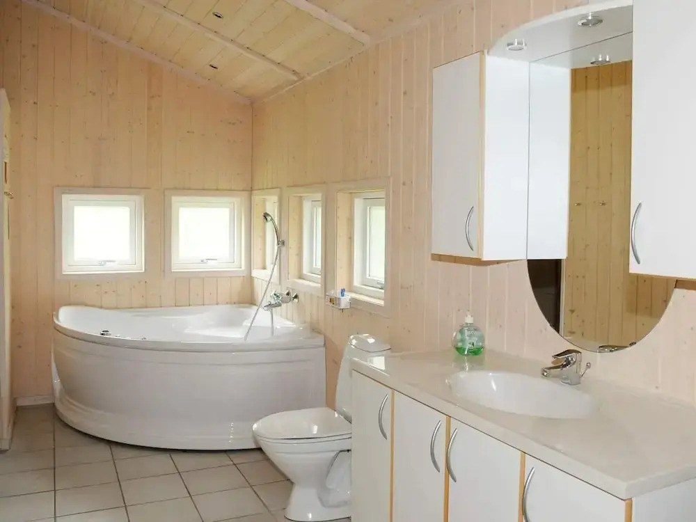 6 person holiday home in Oksbøl-By Traum