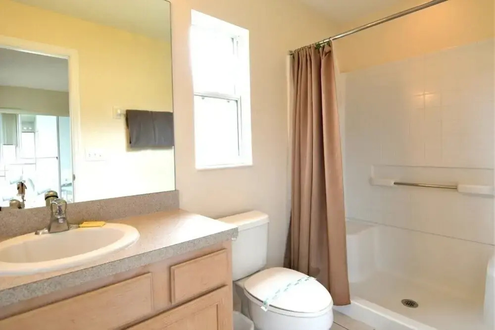 4 Bedroom Home in Emerald Island - 426203