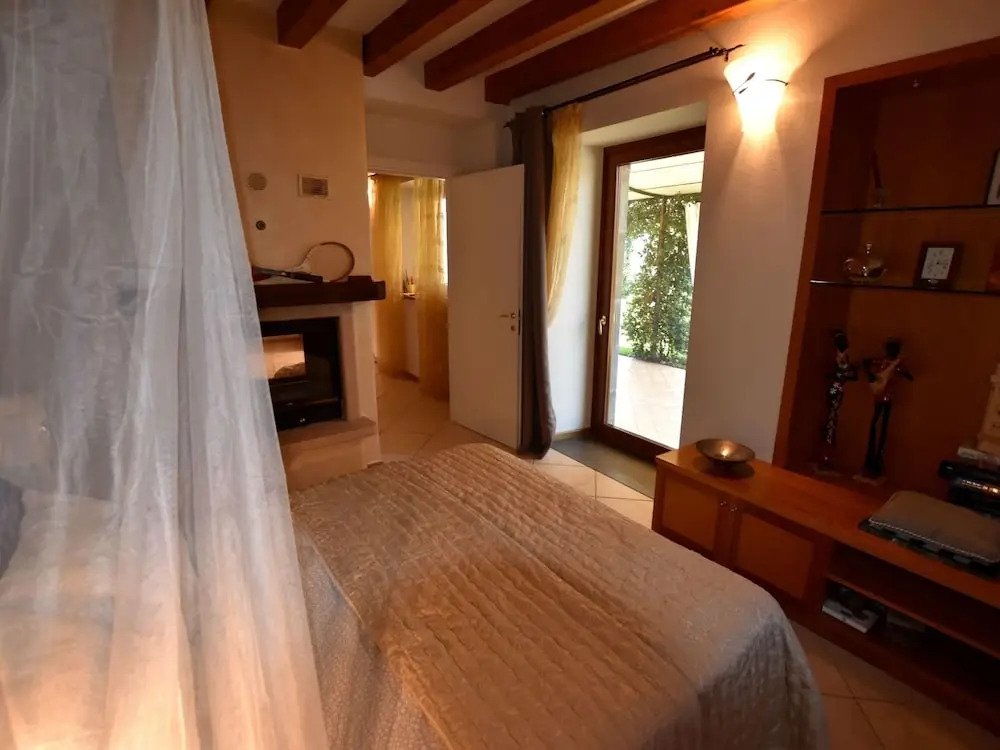 Classy Villa in Pisogne with Garden, BBQ, Pool, Sun-loungers
