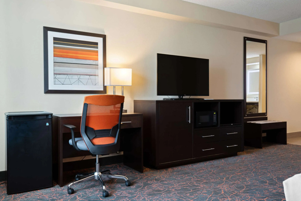 Best Western Plus Executive Inn