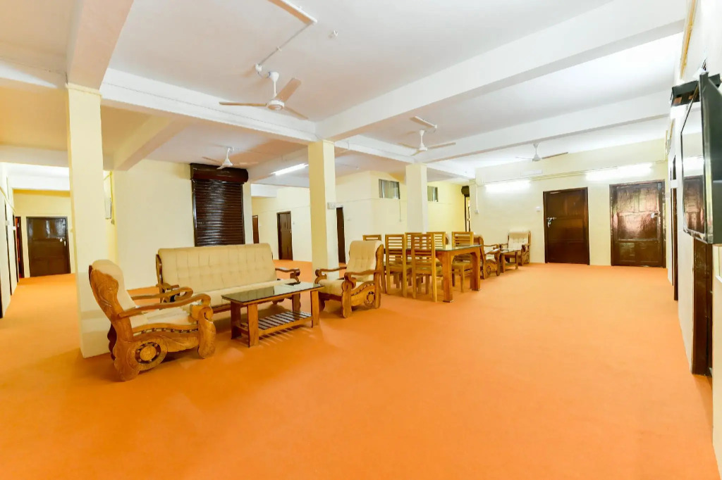 OYO 24607 Lotus Residency