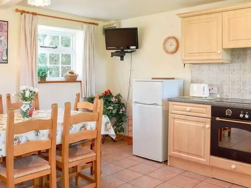 Boutique Apartment in Bere Regis With Pond