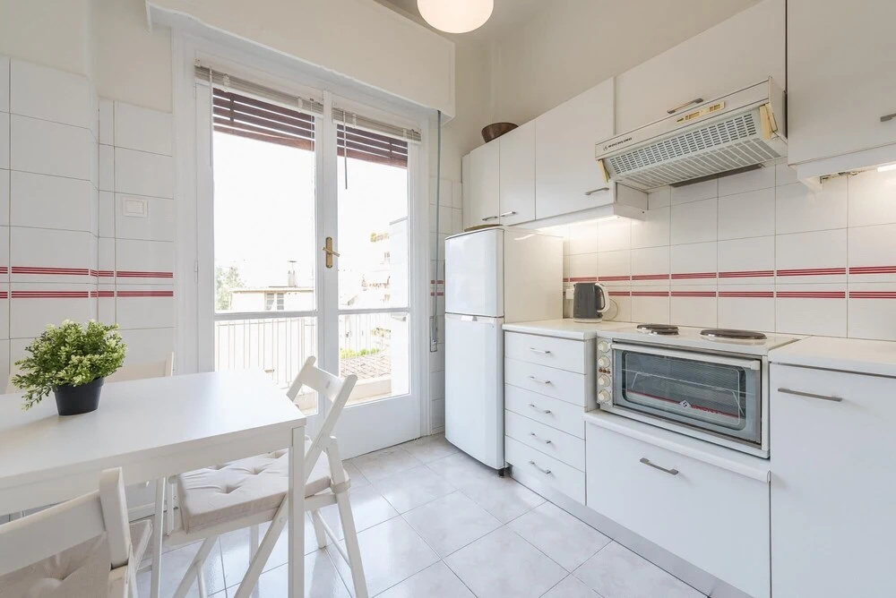 Cozy and Fresh 2bdrm apt Close to Metro