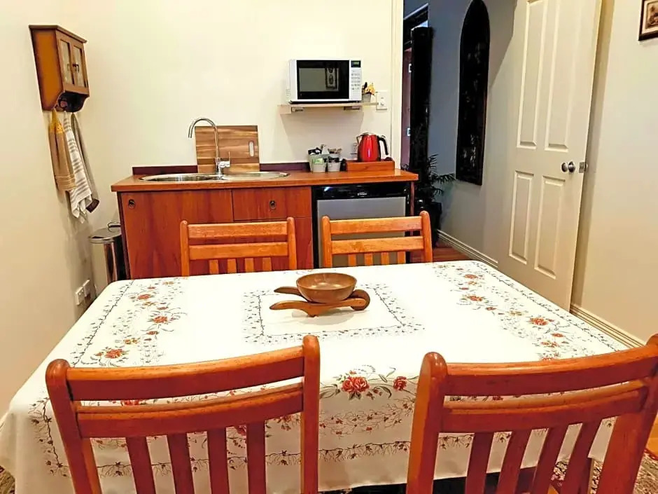 Gumtree House Montville