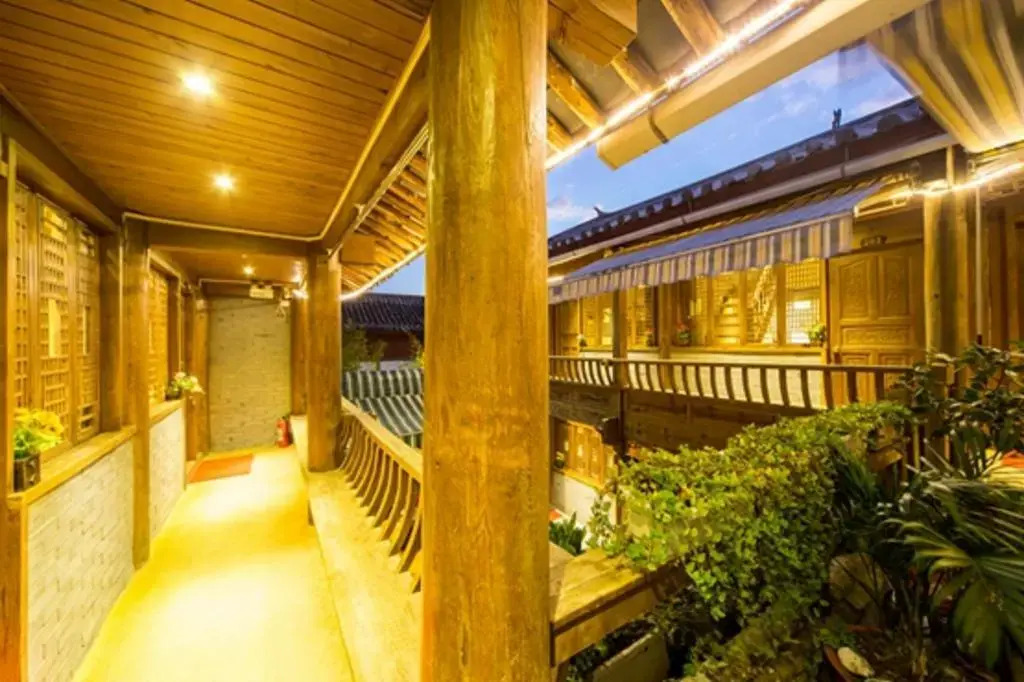 Lijiang He Mu Ju Family Inn