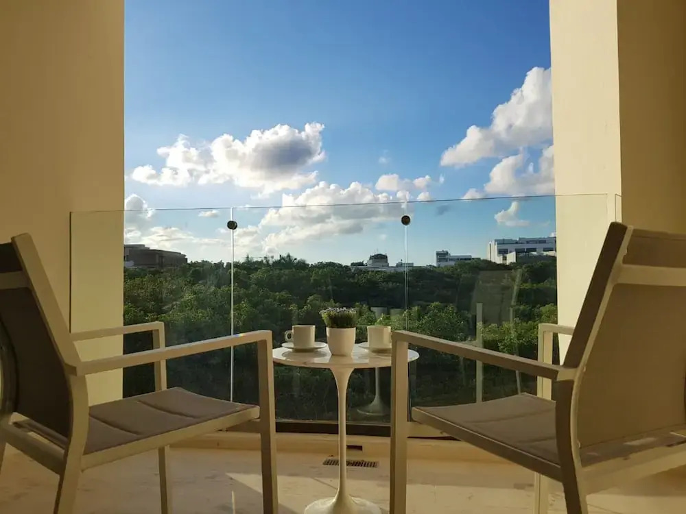 Brand New 1 BR Condo with jungle view by Happy Address