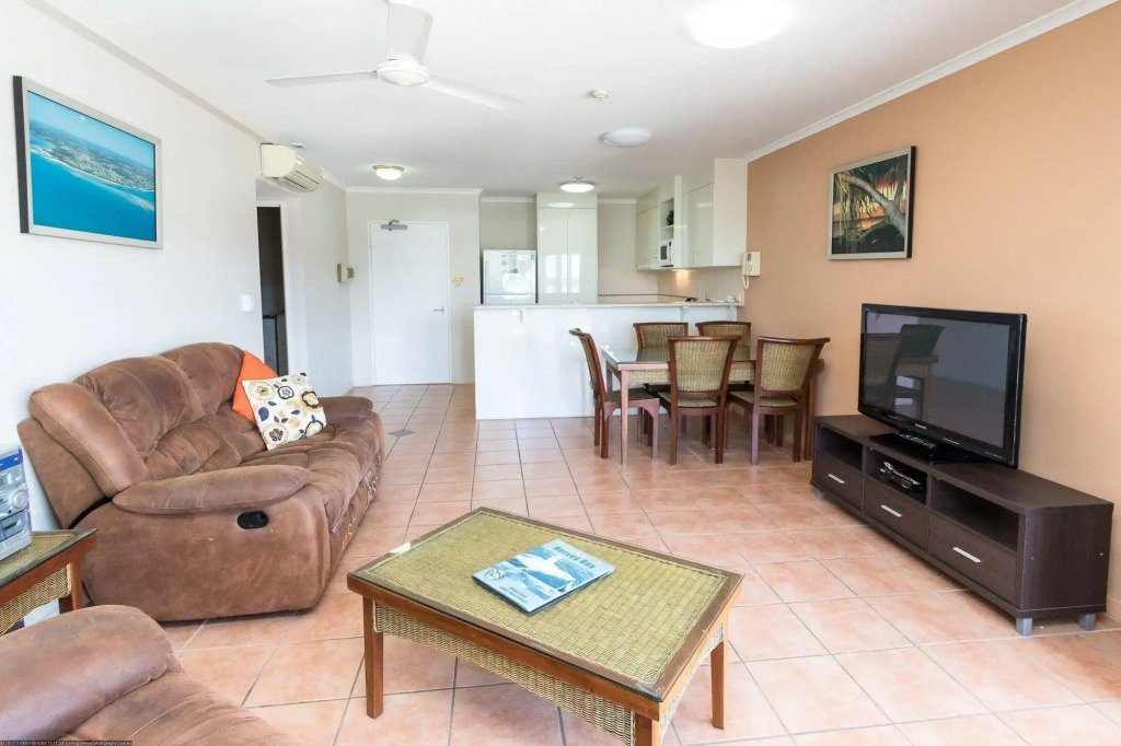 White Crest Apartments