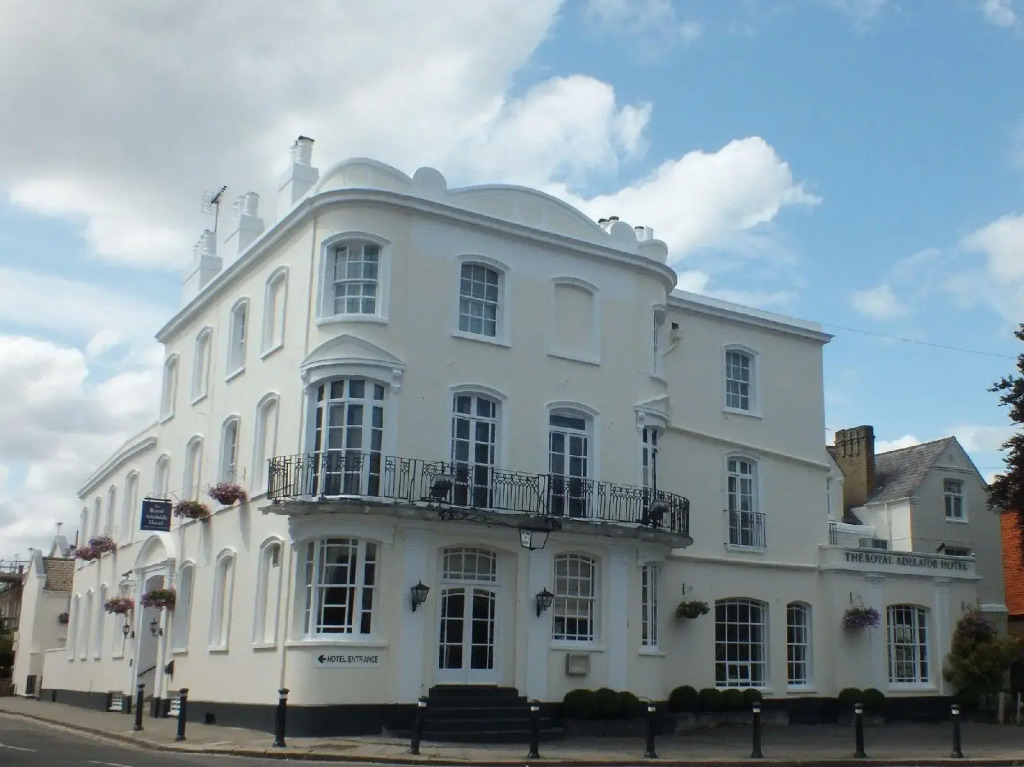 The Royal Adelaide Hotel