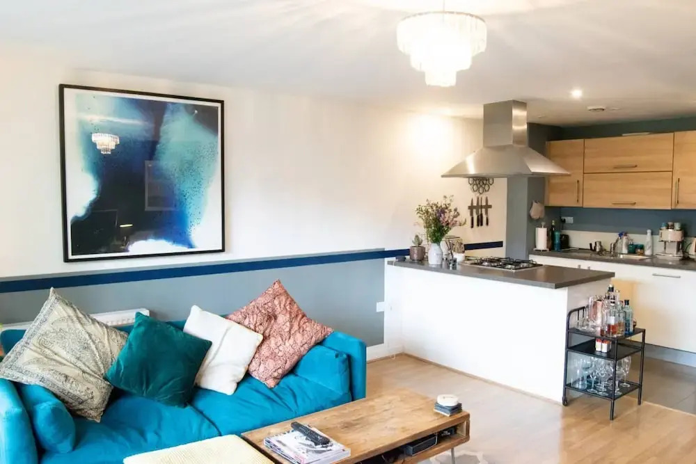 Contemporary 1 Bedroom Flat Near Mile End Station
